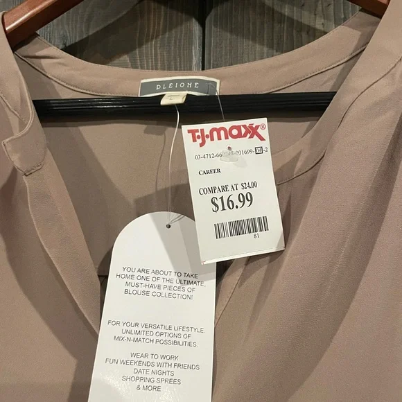 Pleione Brown Tunic with Batwing Sleeves and Relaxed Fit - Picture 6 of 13